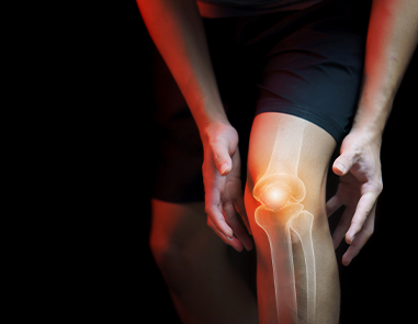 What Causes Chronic Knee Pain? Common Reasons Explained (& What Your Knees May Be Trying to Tell You)